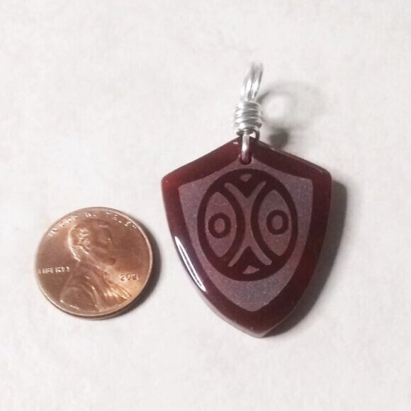 Masculine Russet Brown Agate Shield Pendant - Etched Tribal Design - Picture 5 of 9